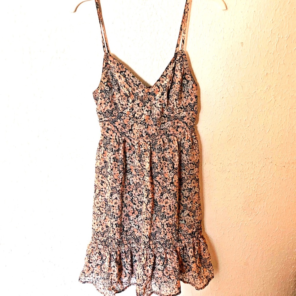 A floral casual Hollister dress